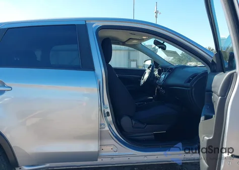 2017 Mitsubishi Outlander Sport 2.0 Es/2.0 Le z USA, uszkodzony, nr VIN JA4AP3AU8HZ053839